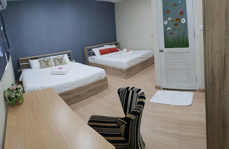 Hostal Bc House And Hostel