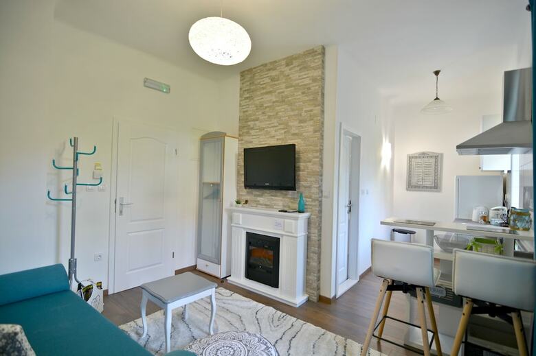 Apartamentos Greystar & Bluestar