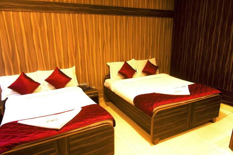 Hotel Jjs Park Inn