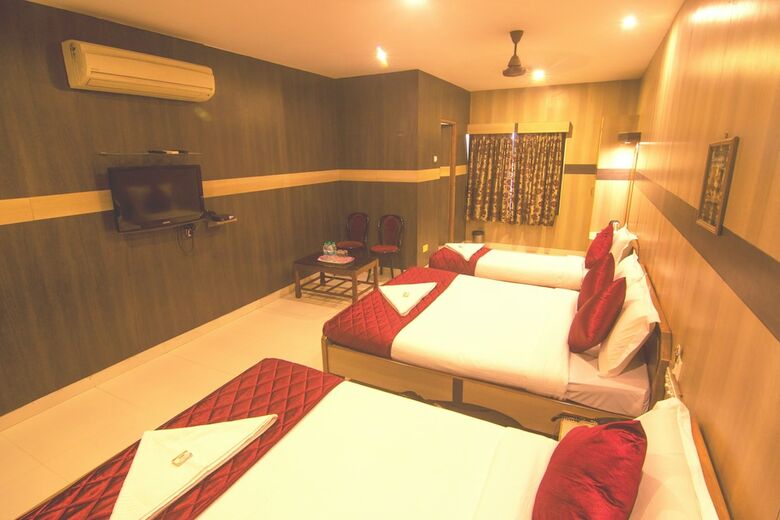 Hotel Jjs Park Inn