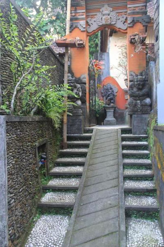 Hotel Sudani Bale Homestay
