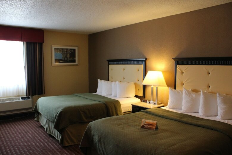 Motel Quality Inn & Suites