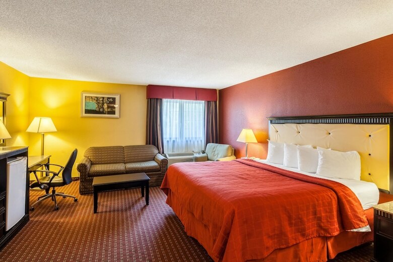 Motel Quality Inn & Suites