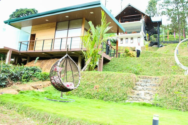 Villa Aloft Grand Hotel