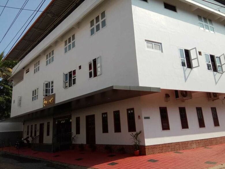 Queens Hotel