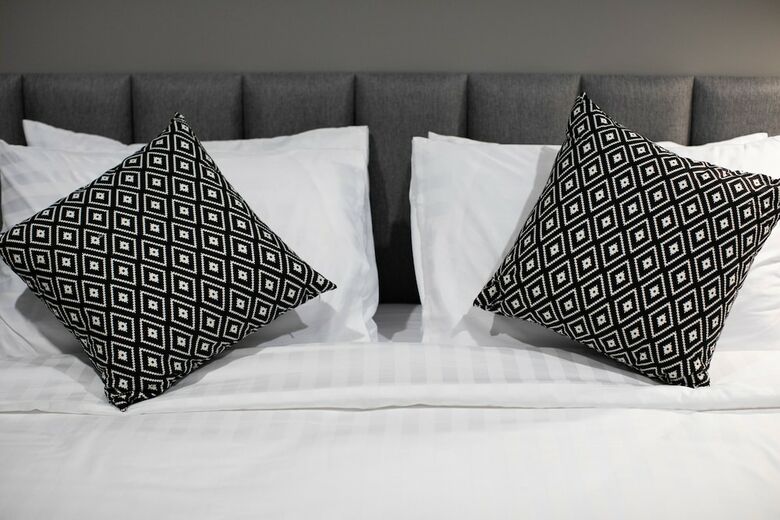 Hotel Kowtha  Rivertel