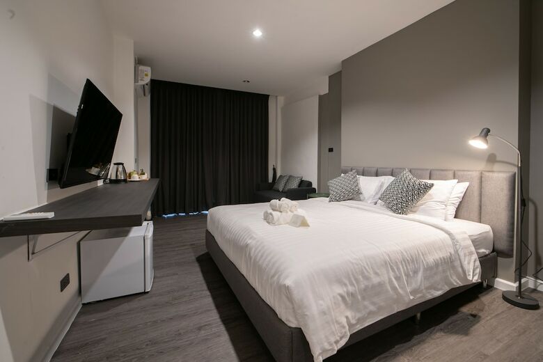Hotel Kowtha  Rivertel