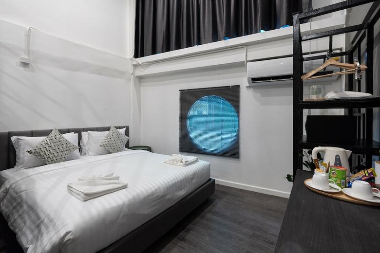 Hotel Kowtha  Rivertel
