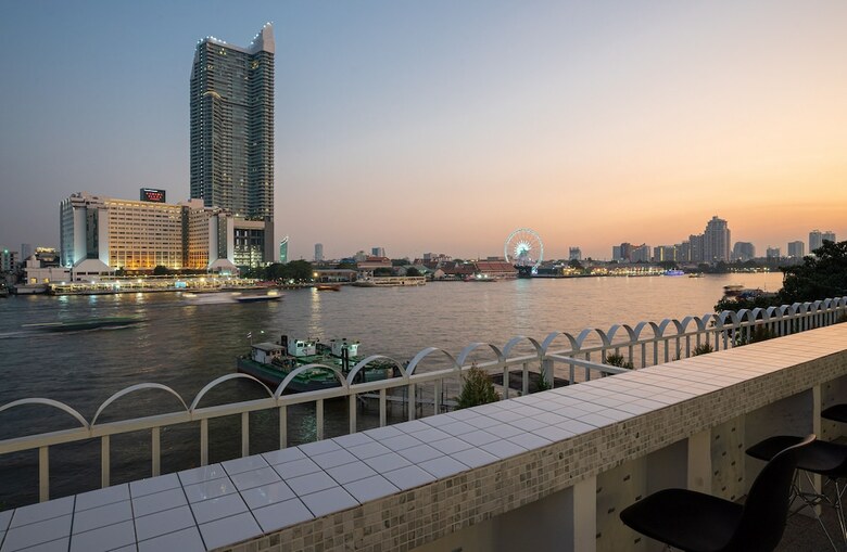 Hotel Kowtha  Rivertel