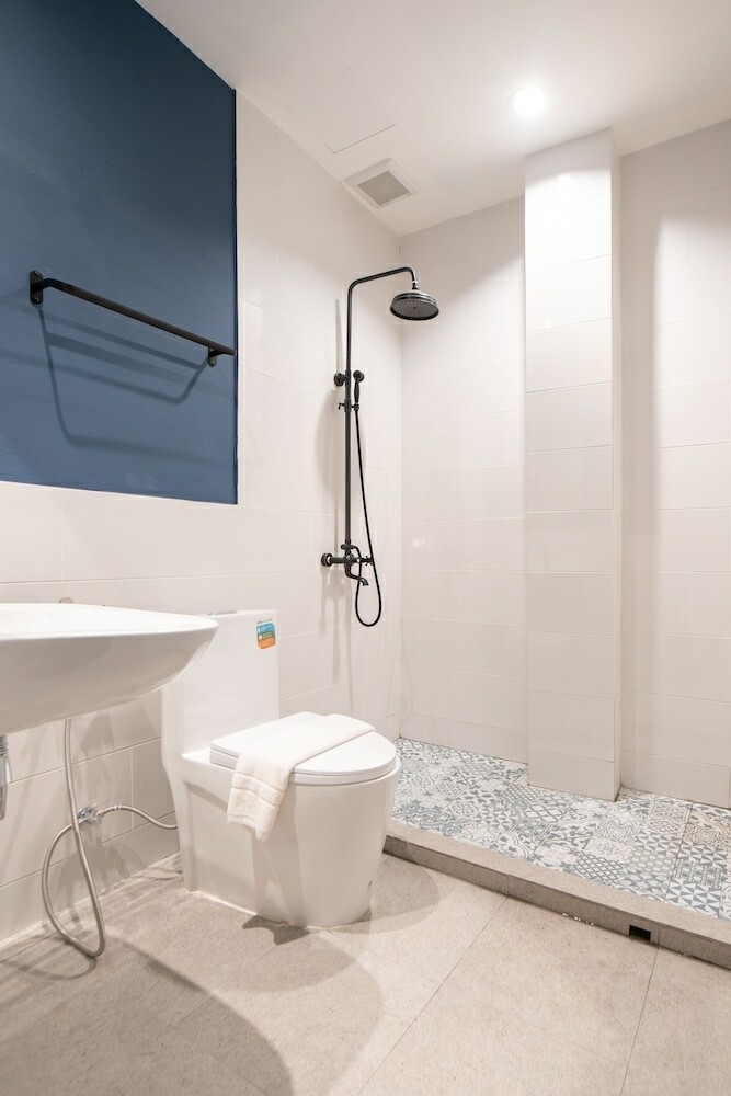 Hotel Kowtha  Rivertel