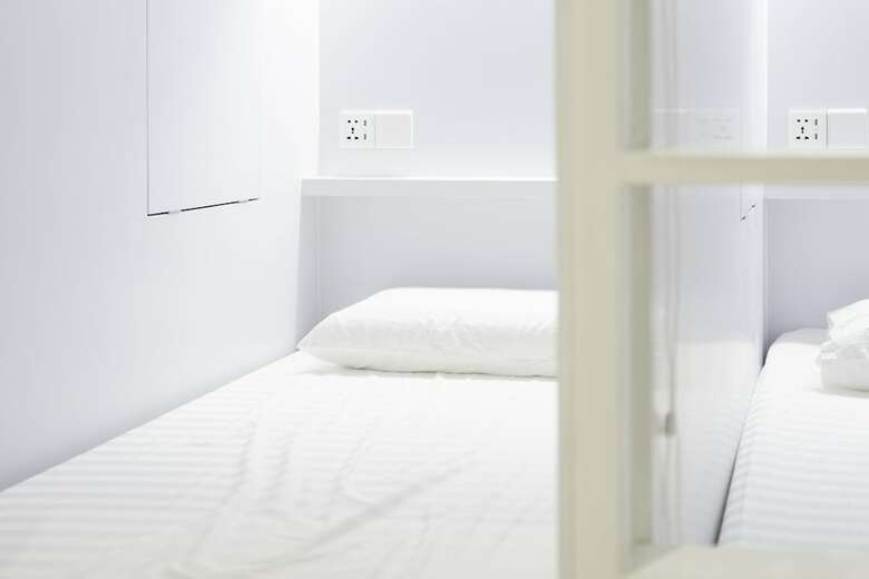 Hostal Uno Capsule Hostel