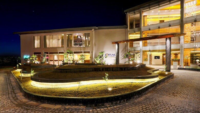 Hotel Fortune Select Cedar Trail Mashobra