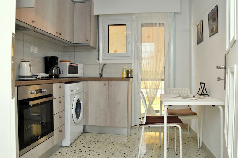 Filopappou View Renovated Apartment
