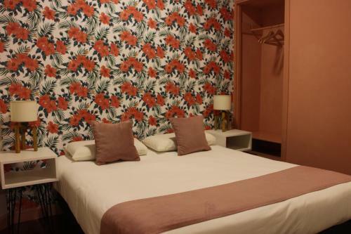 City Hotel