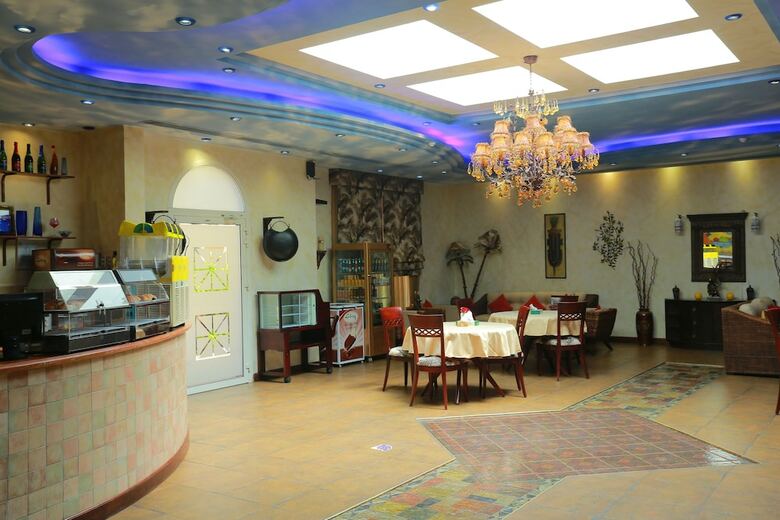 Villa Western Garden Hotel