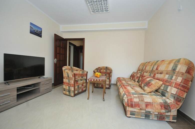 Apartments Maini