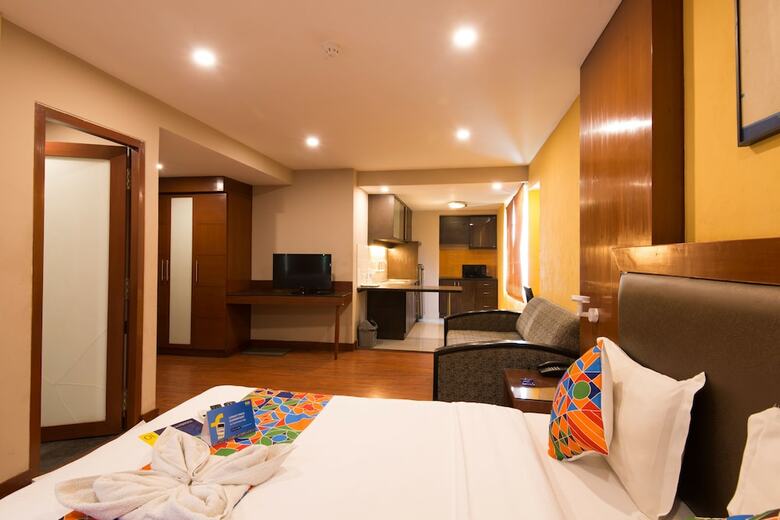 Fabhotel Santhome Inn