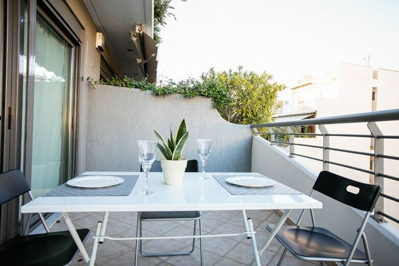 Modern 5thfloor Acropolis View Apartment