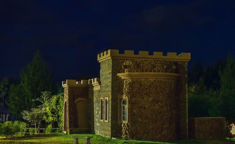 Hotel Tafaria Castle