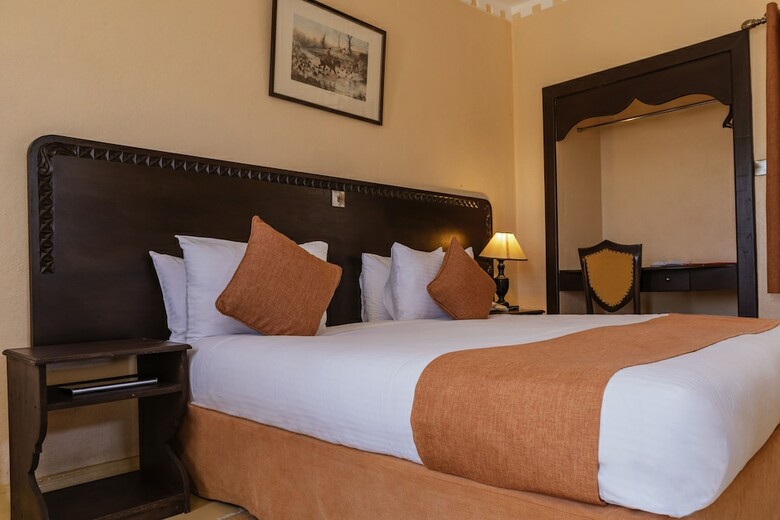 Hotel Tafaria Castle