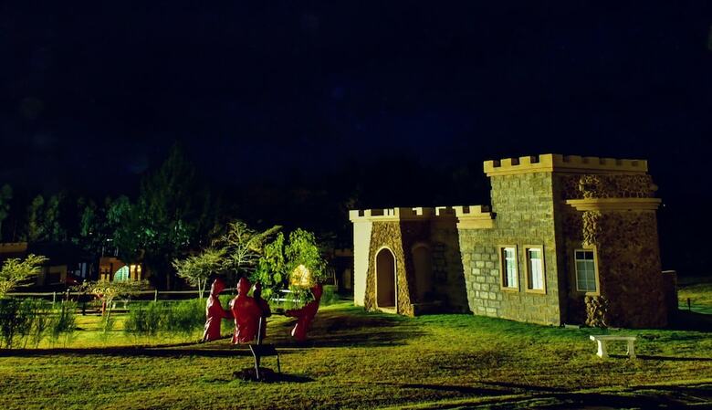 Hotel Tafaria Castle