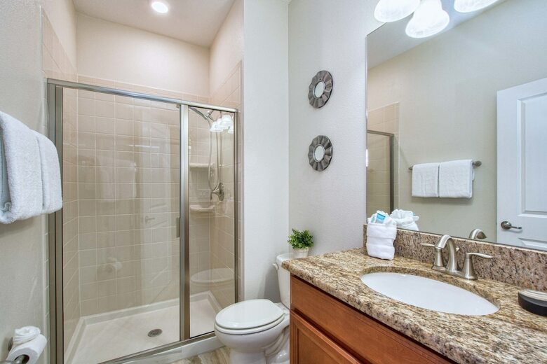 Storey Lake-4 Bedroom Townhome W/ Spashpool-1624st