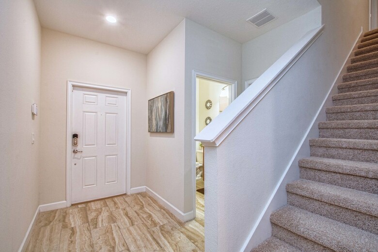 Storey Lake-4 Bedroom Townhome W/ Spashpool-1624st