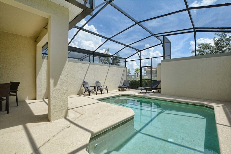 Storey Lake-4 Bedroom Townhome W/spashpool-1629st