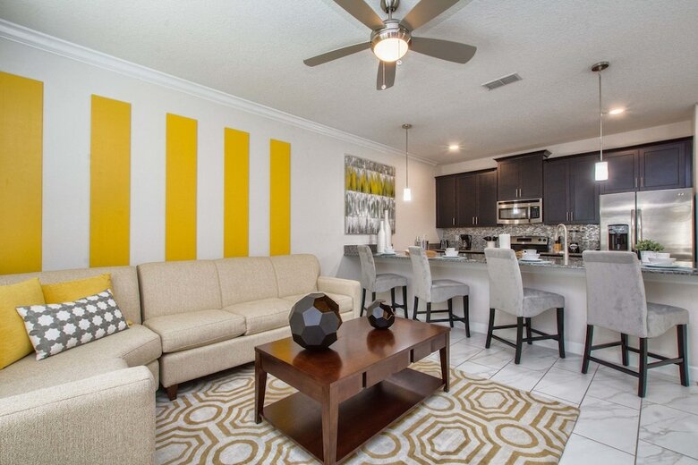 Storey Lake-4 Bedroom Townhome W/spashpool-1629st