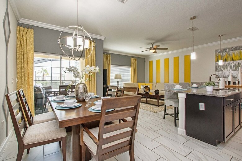 Storey Lake-4 Bedroom Townhome W/spashpool-1629st