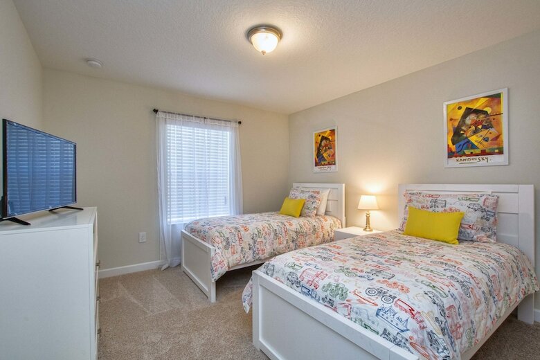 Storey Lake-4 Bedroom Townhome W/splashpool-1625st