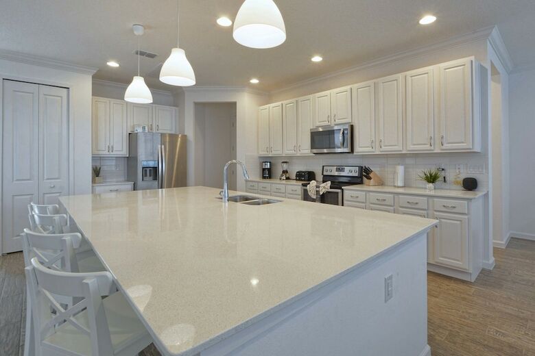 Sonoma- 7 Bedroom Pool Home- 1852sn