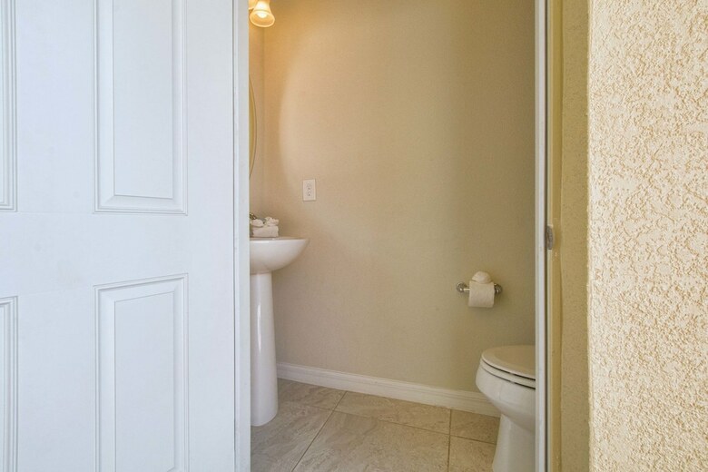 Windsor-5 Bed Townhouse W/splashpool-3808ww