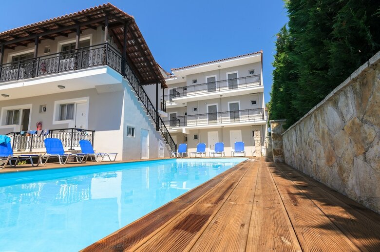 Apartamentos Karras Livin