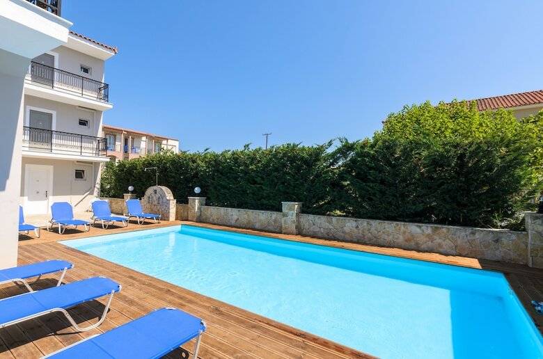 Apartamentos Karras Livin