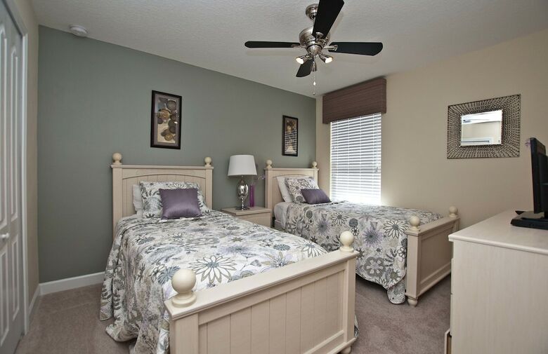 Paradise Palms- 6 Bedroom Pool Home-3118pp