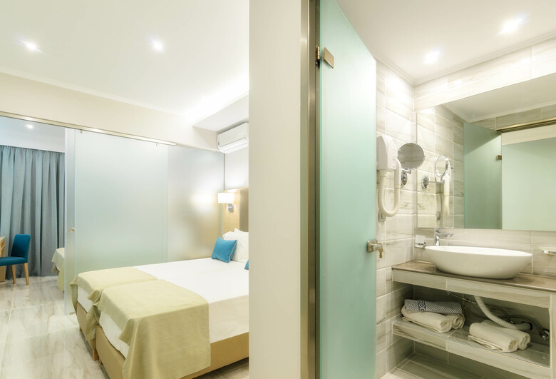 Hotel Karras Grande Resort