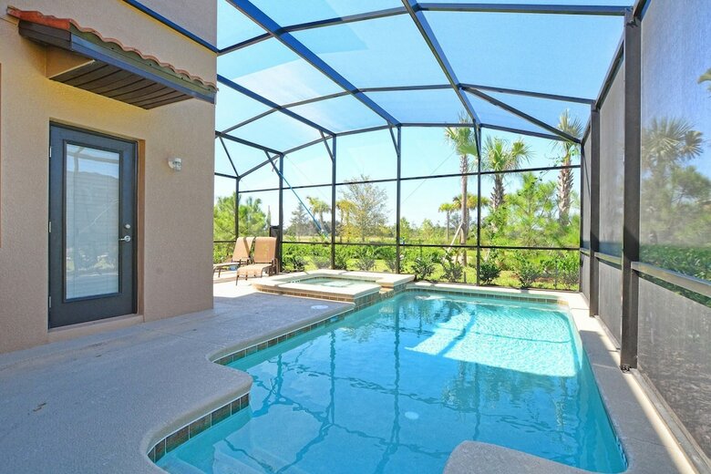 Solterra - 5 Bedrooms House W/pool-7034sr