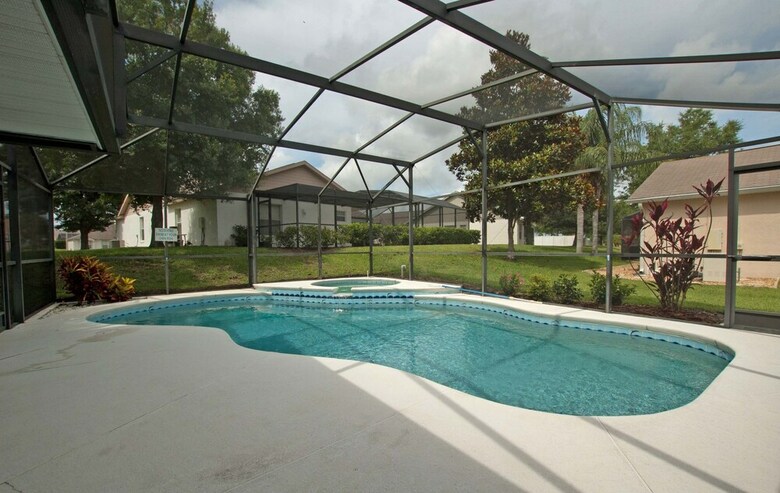 Greater Groves-4 Bedrooms Home W/pool-5204gg