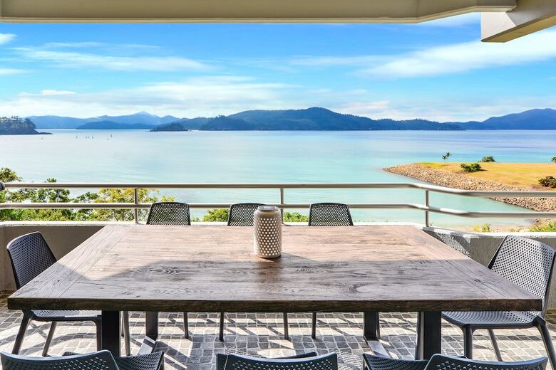 Beachfront Frangipani Apartments