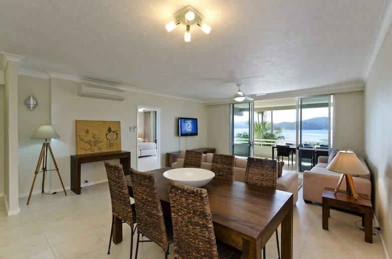 Beach Front Lagoon Lodge Apartments
