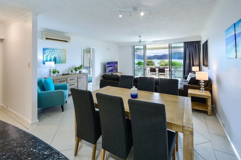 Beach Front Lagoon Lodge Apartments