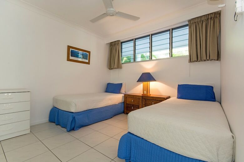 Beach Front Lagoon Lodge Apartments