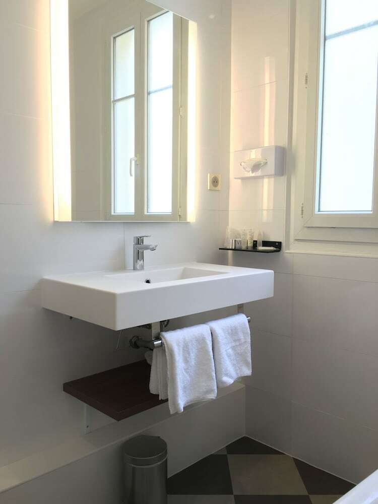 Hotel Paris Vaugirard