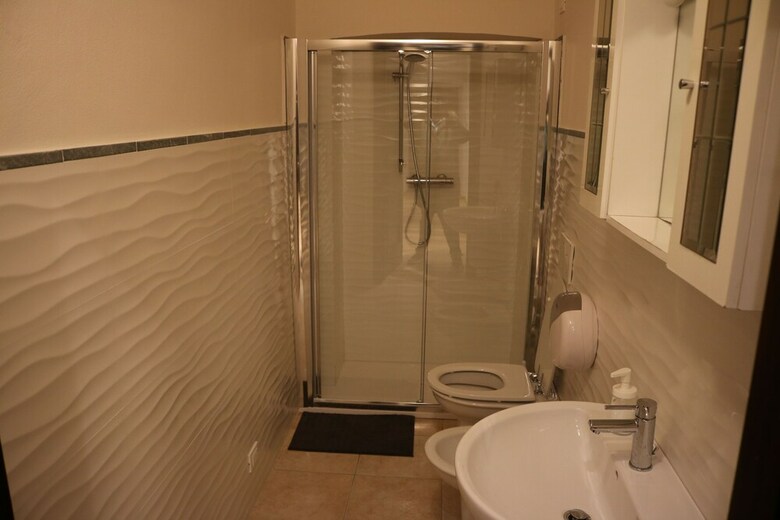 Hotel R.t House's