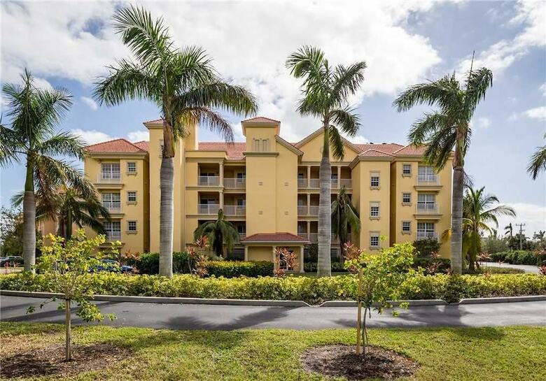Bella Lago 324 - Three Bedroom Condo