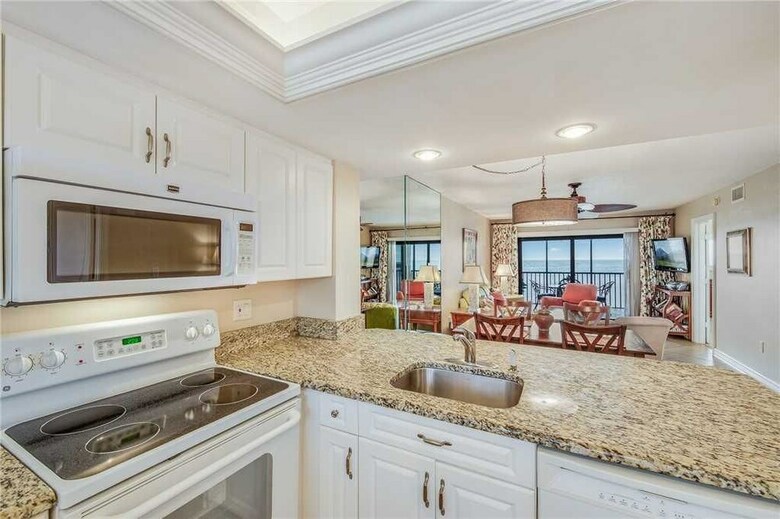Carlos Pointe 413 - Two Bedroom Condo