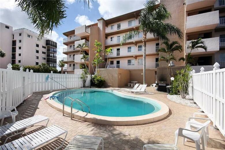 Castle Beach 103 - Two Bedroom Condo