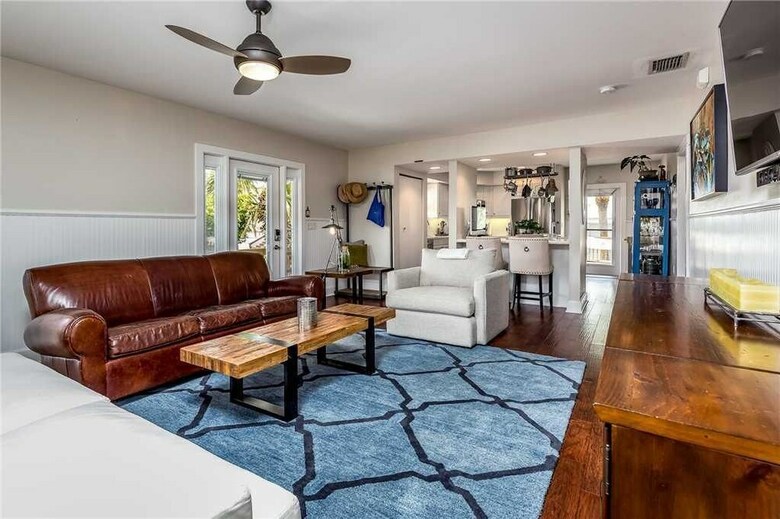 Miramar 124 Upper Unit - Two Bedroom Home