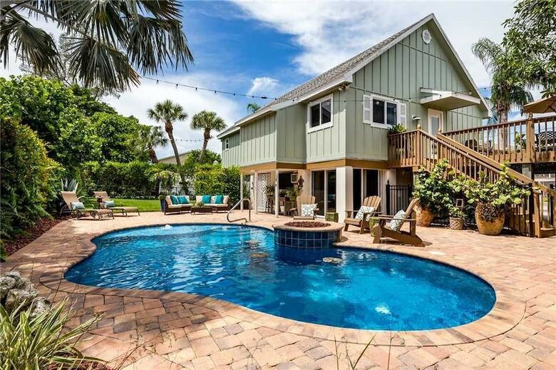 Miramar 124 Upper Unit - Two Bedroom Home